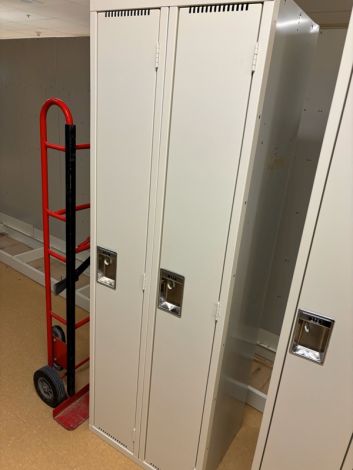 Used Lockers, Single Tier, Price is for 2 Doors